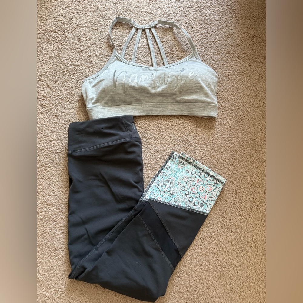 Workout set (top M bottom S)